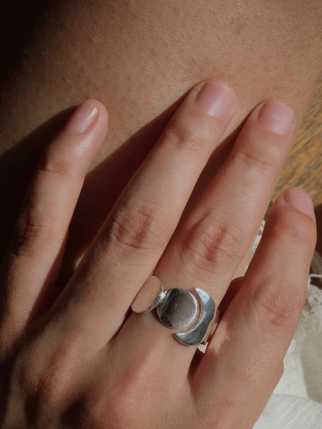Nida Sun–Moon Ring