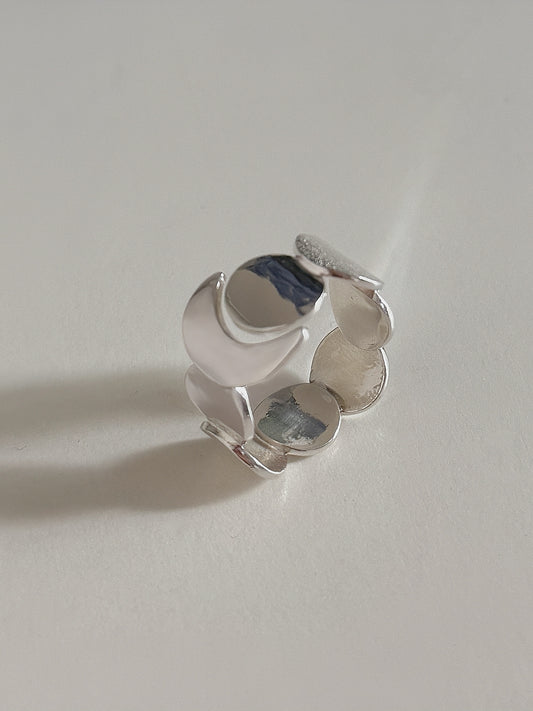 Nida Sun–Moon Ring
