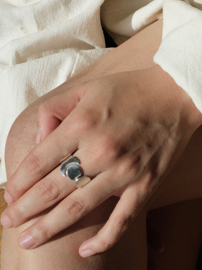 Nida Sun–Moon Ring