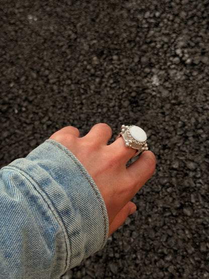 Yi Dome Ring