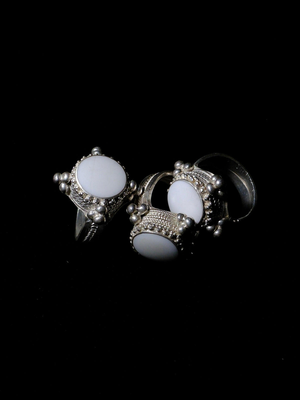 Yi Dome Ring