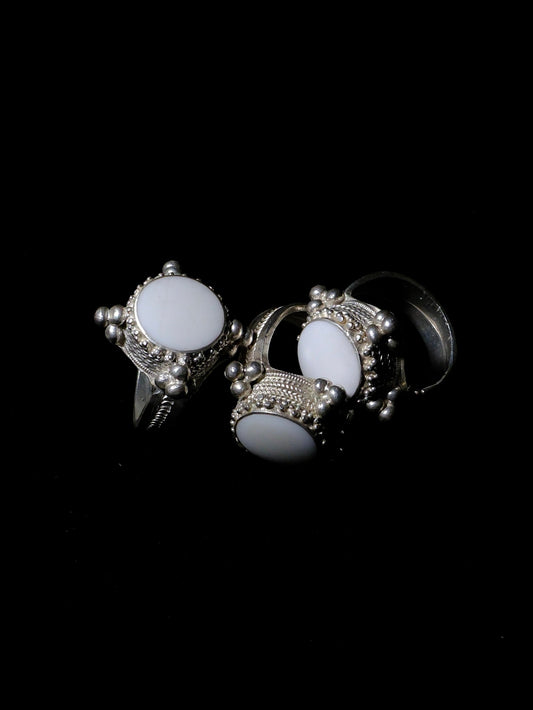 Yi Dome Ring